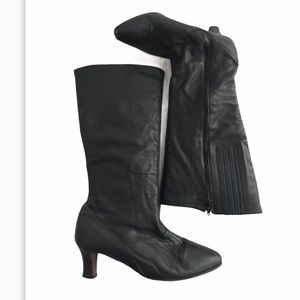 Genuine Soft Leather Boots. Navy. Size 7 N